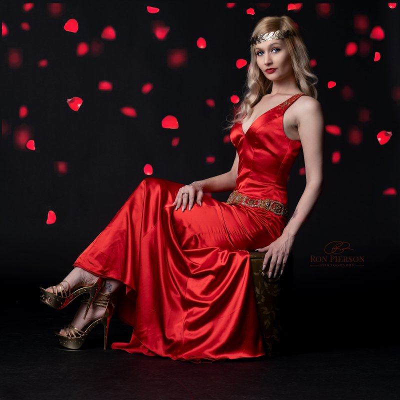 creative-art-valentine-portrait-220206-ashley07119-f2-ron-pierson-photography-dothan-al.jpg